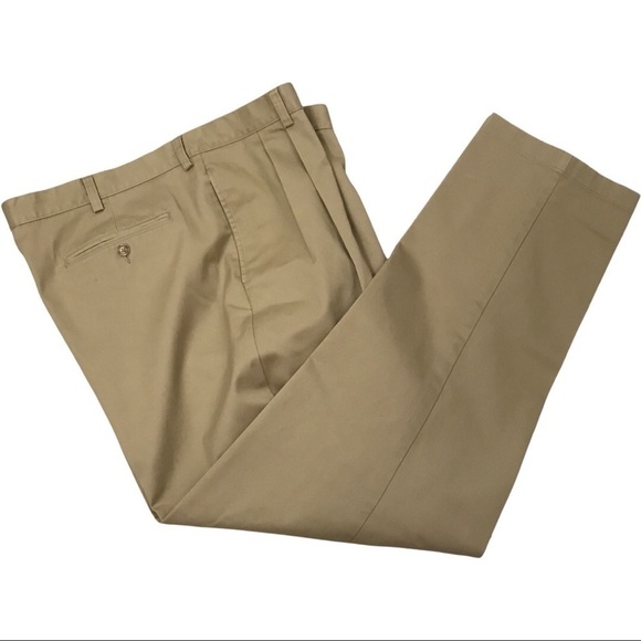 LL Bean Men’s Pleat Front Dark Khaki Pants 40” by 33.5” NWT. - Picture 4 of 7
